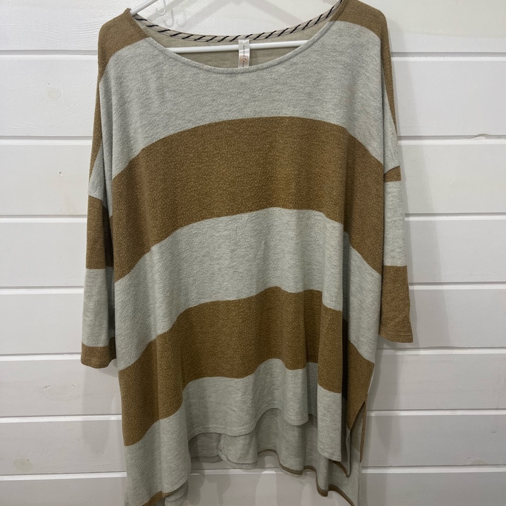 Discount Divas tunic